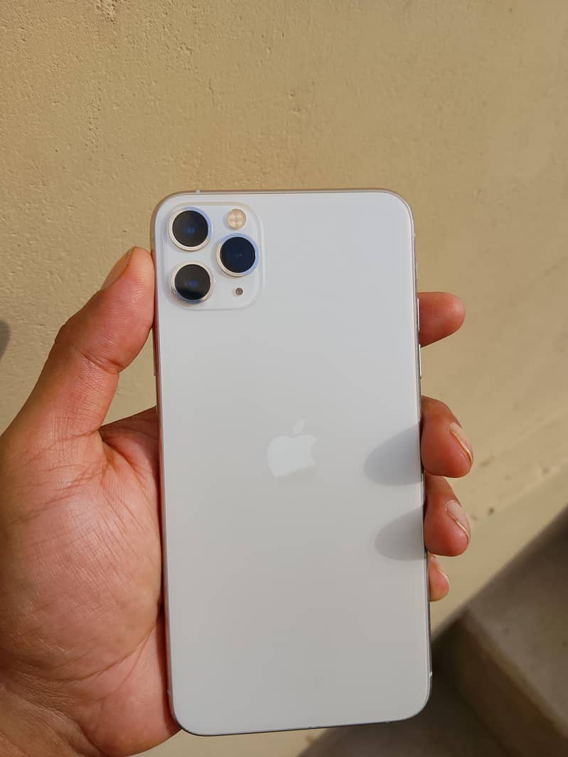 Apple iPhone 11 Pro Max 2