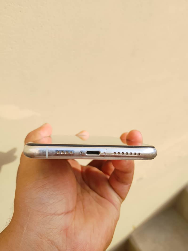 Apple iPhone 11 Pro Max 3