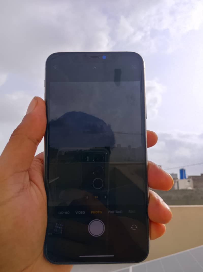 Apple iPhone 11 Pro Max 6