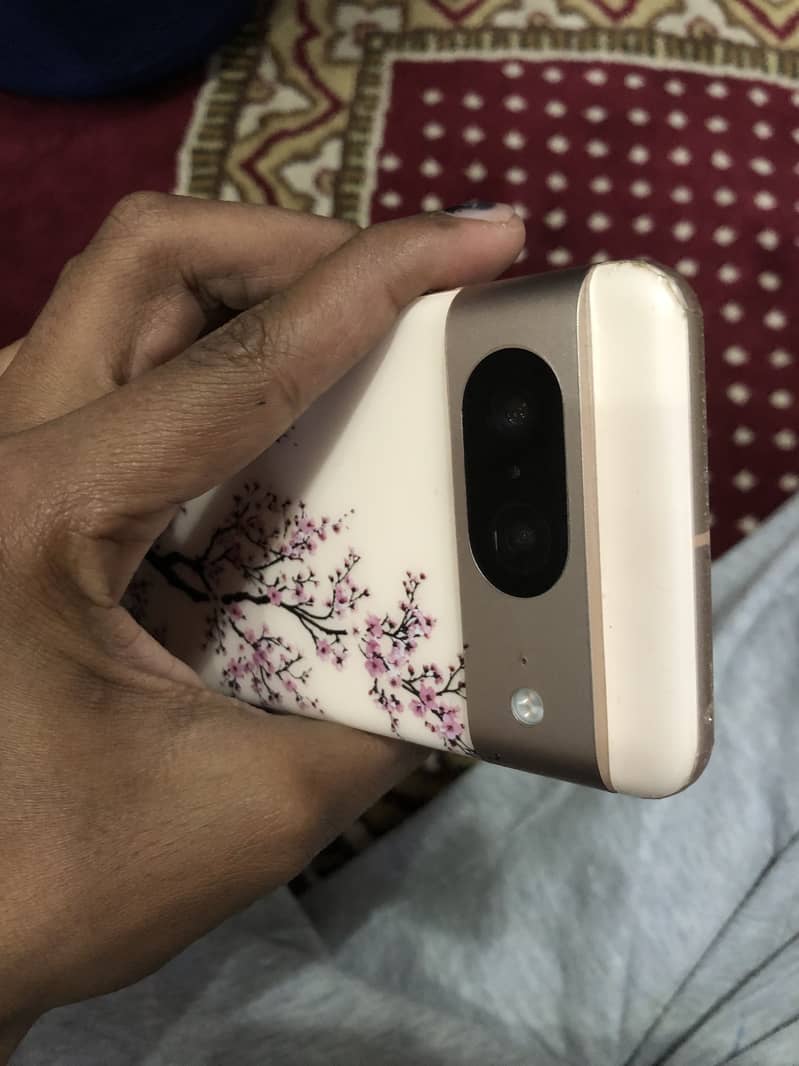 Google Pixel 8 6