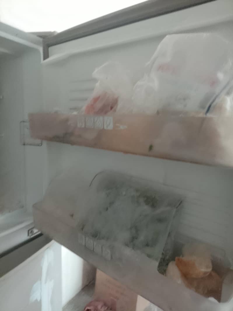 Dawlance fridge Large 1
