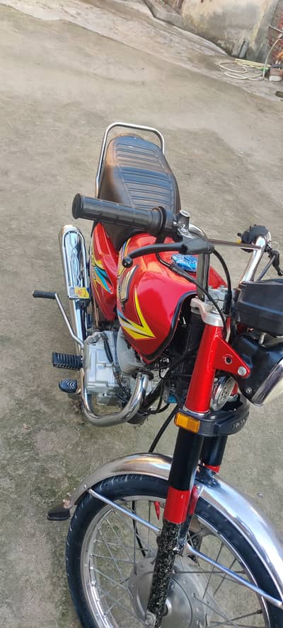 Honda 125 16 model