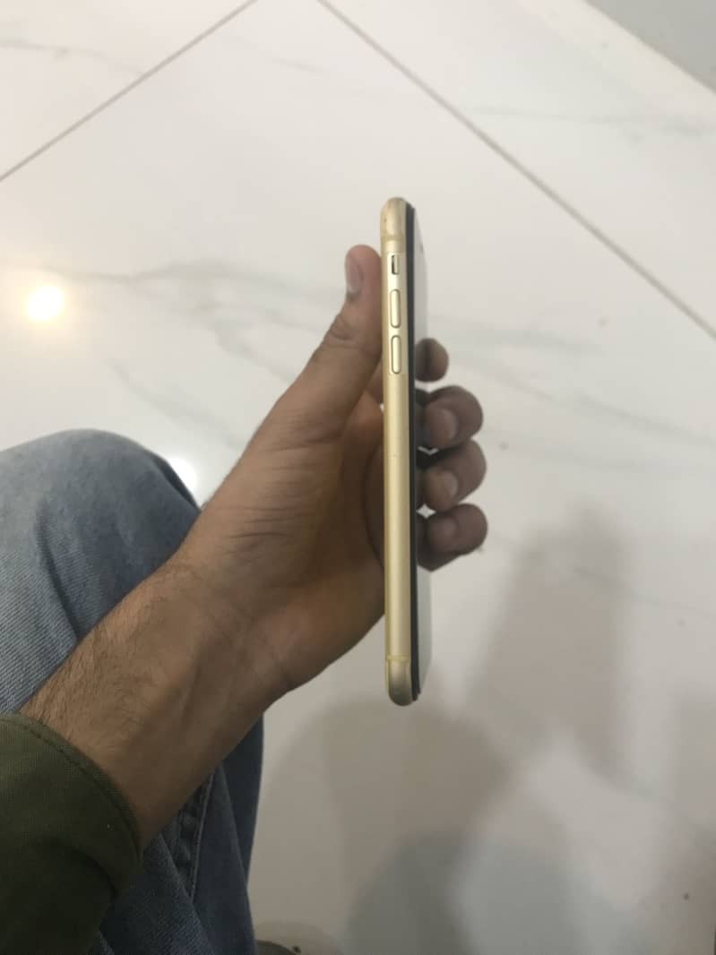 Apple iPhone XR 1