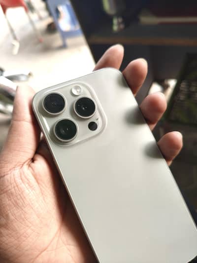 Apple iPhone 15 Pro