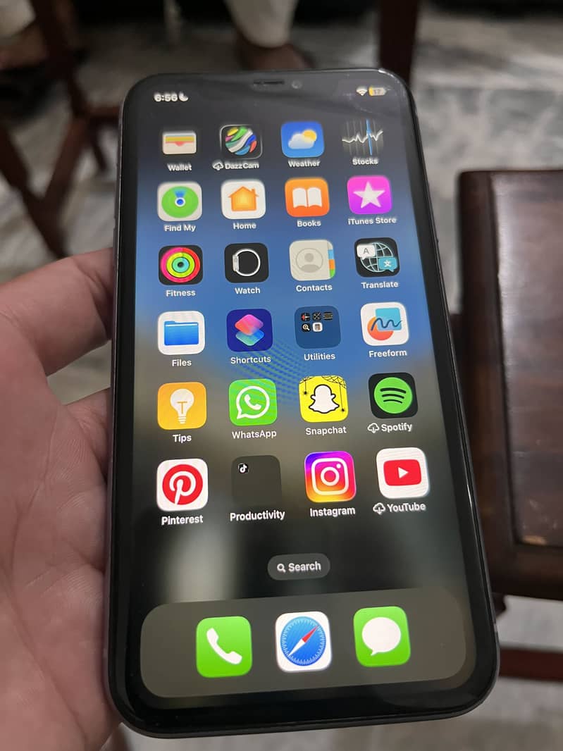 Apple iPhone 11 3