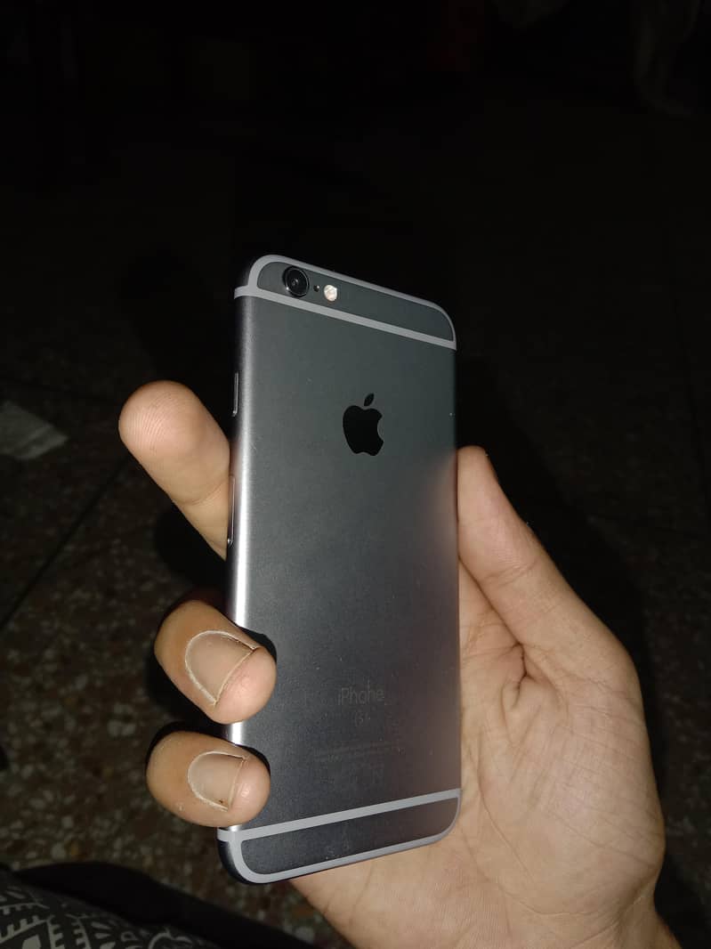 Apple iPhone 6S 4