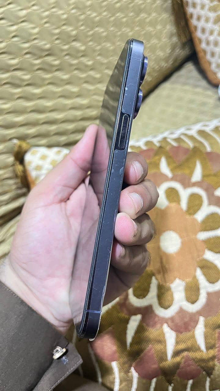 Apple iPhone 14 Pro Max 3