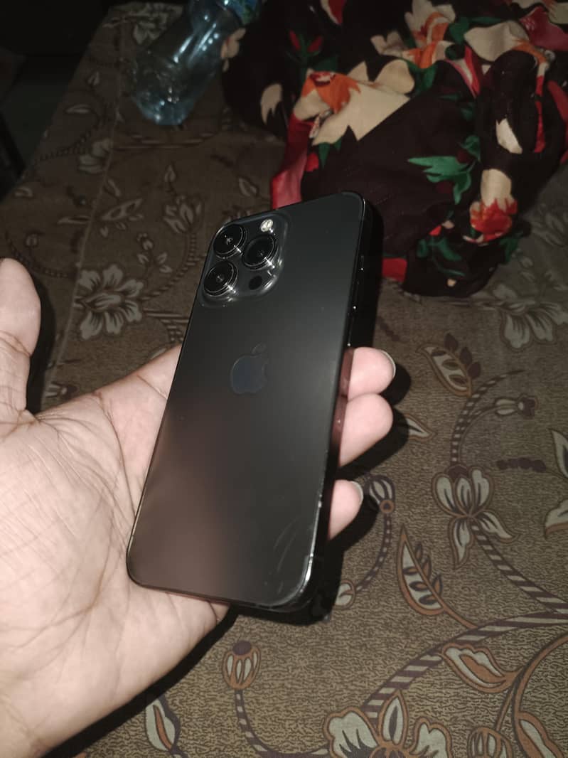 Apple iPhone 13 Pro 1