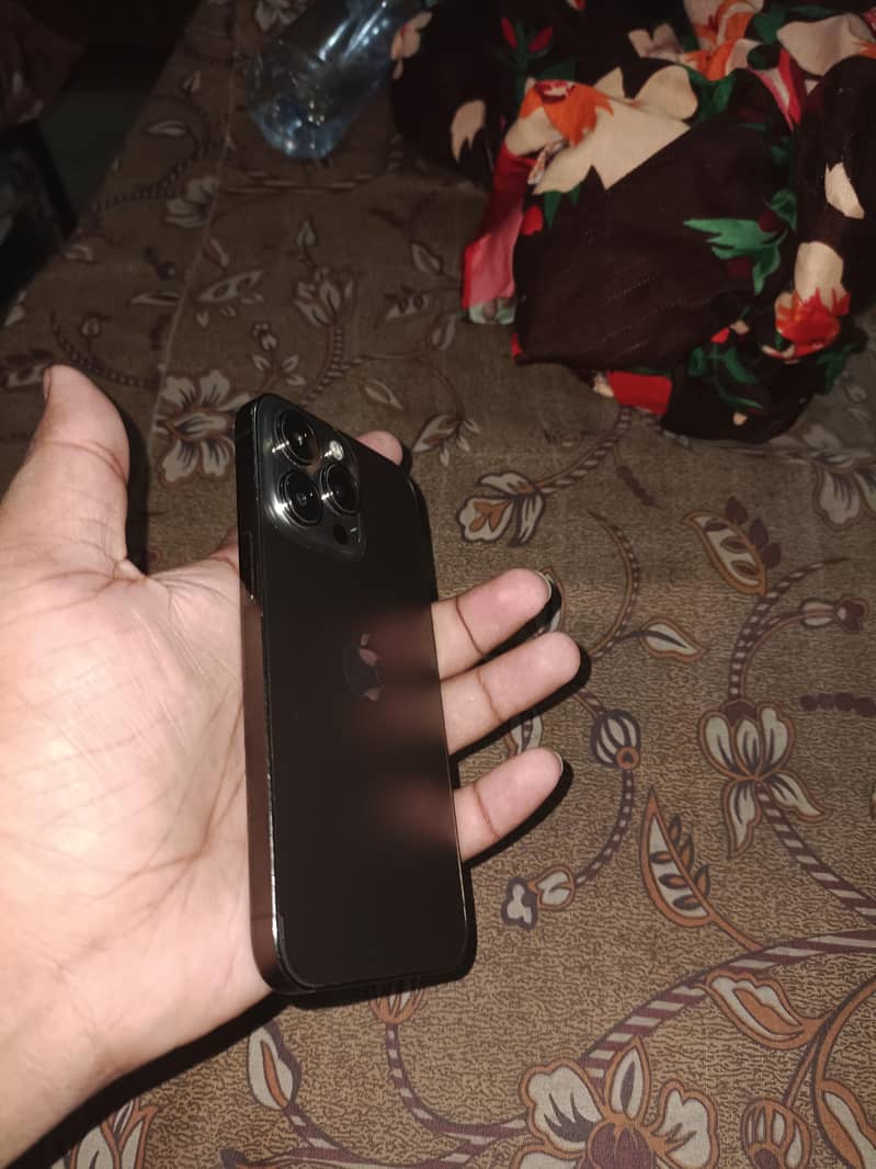 Apple iPhone 13 Pro 2