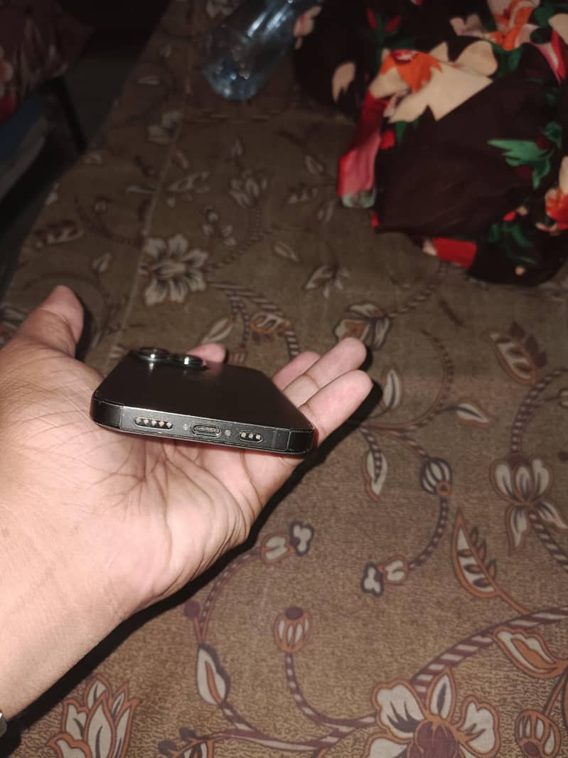 Apple iPhone 13 Pro 3