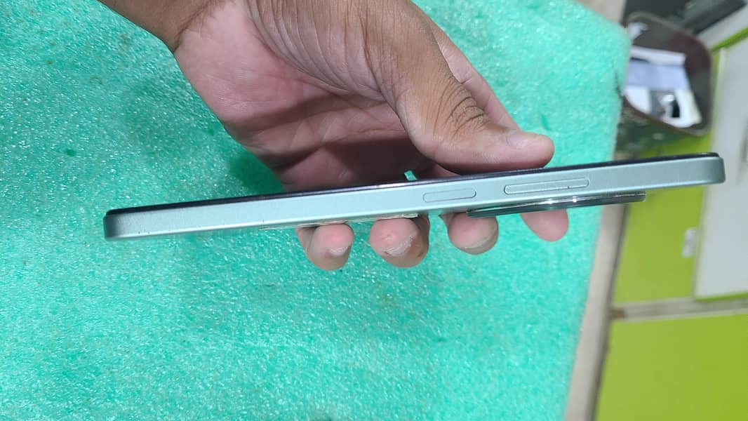 Xiaomi POCO C75 3