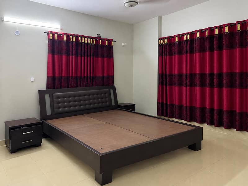 King Size Bed 0