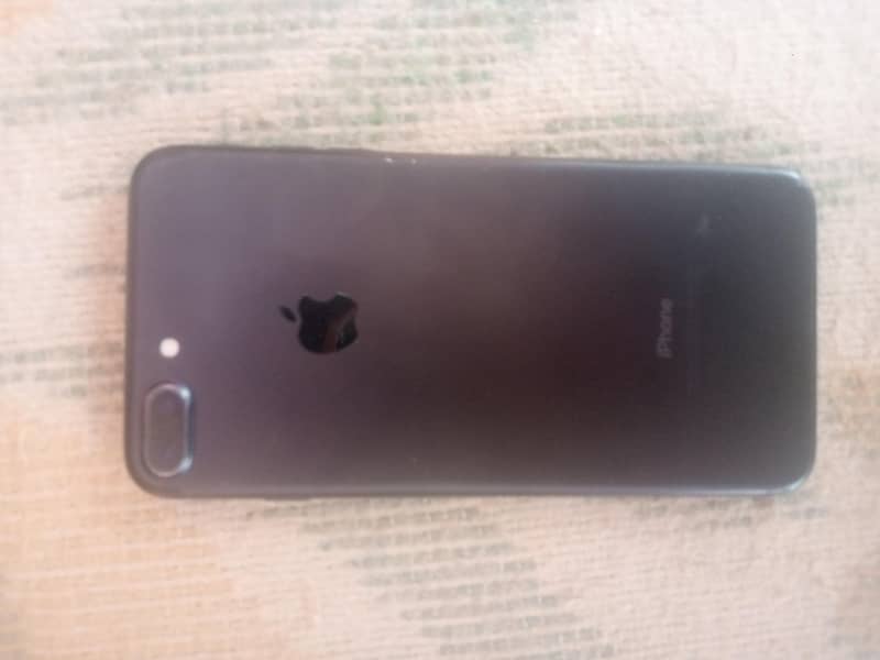 Apple iPhone 7 Plus 1