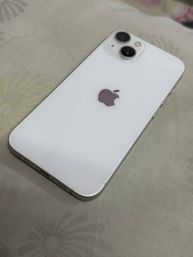 Apple iPhone 13 0