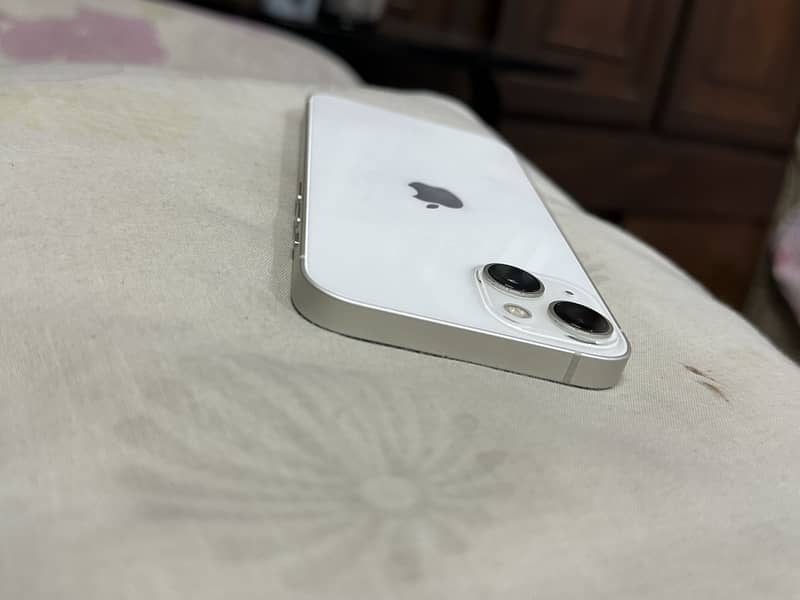 Apple iPhone 13 1