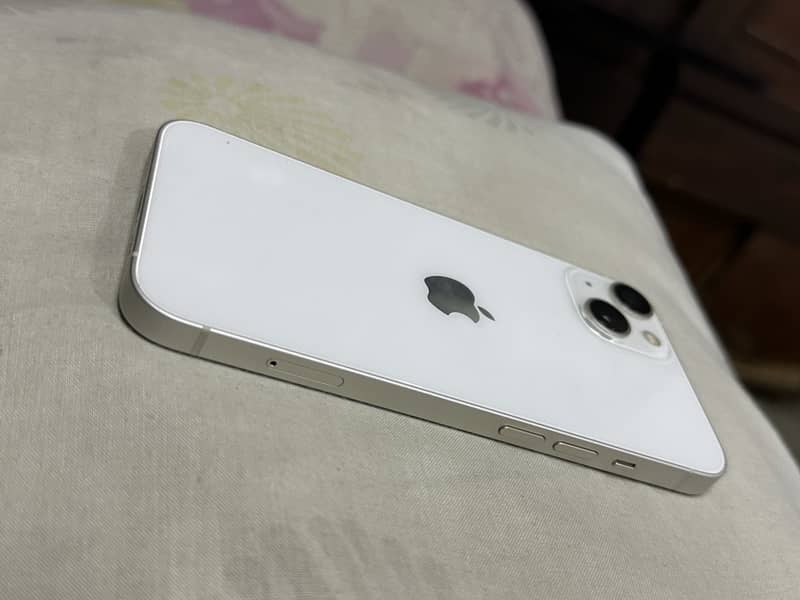 Apple iPhone 13 3
