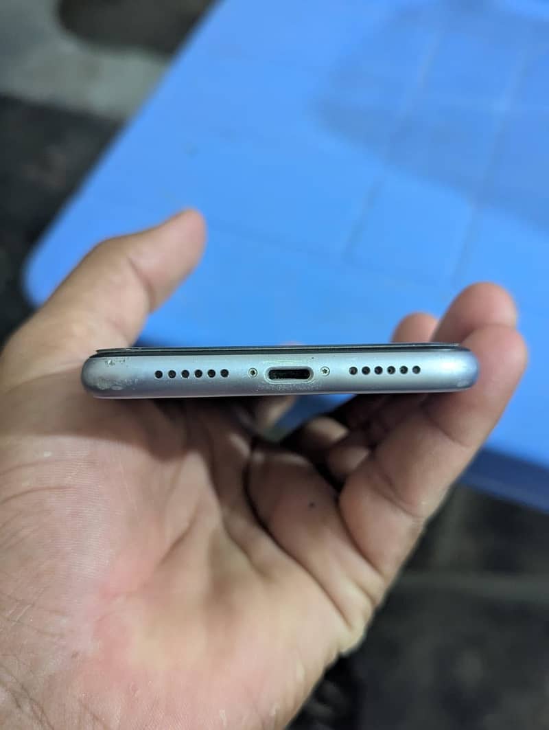 Apple iPhone 11 2
