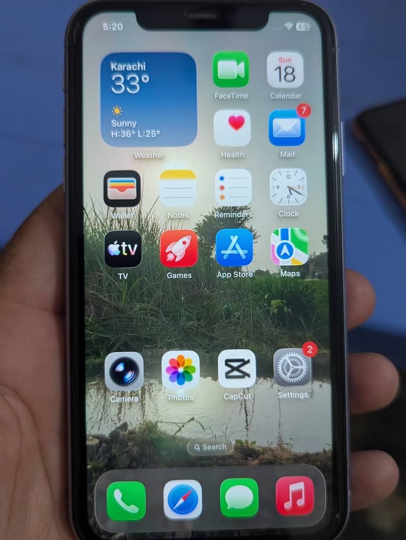 Apple iPhone 11 3