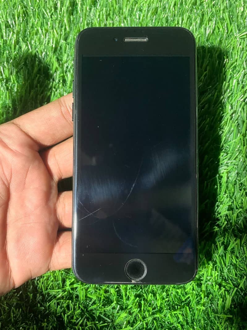 Apple iPhone 7 2