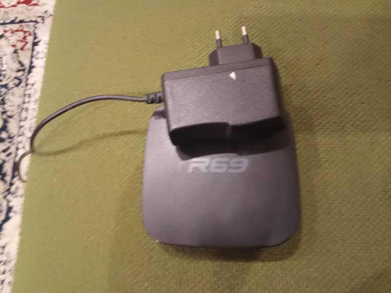 Android TV Box R69 1