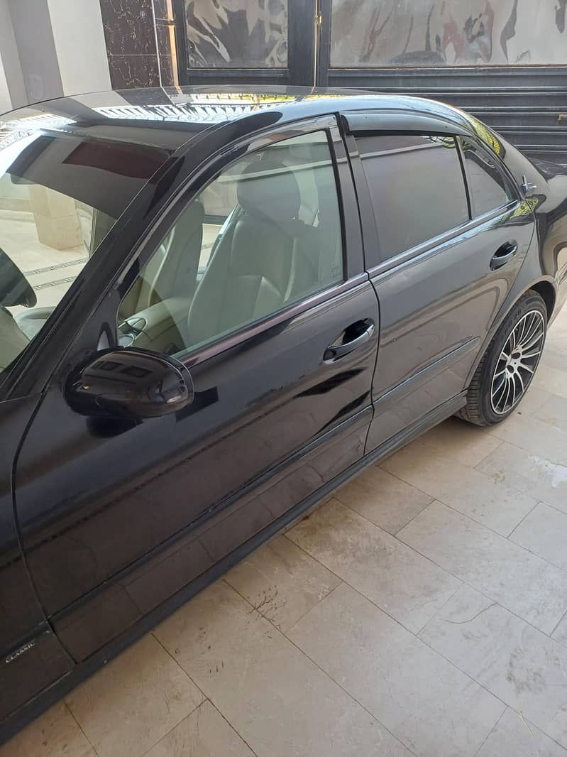 Mercedes E Class 2005 3