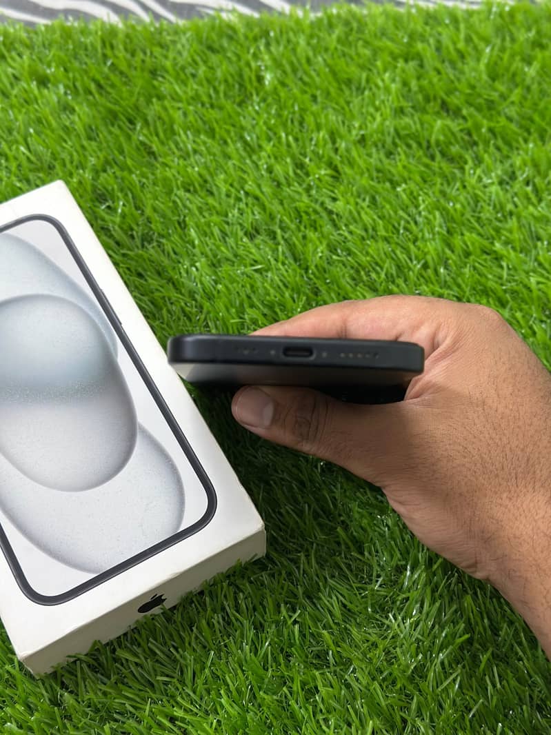 Apple iPhone 15 7