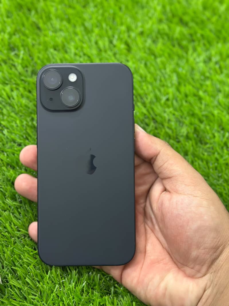 Apple iPhone 15 11