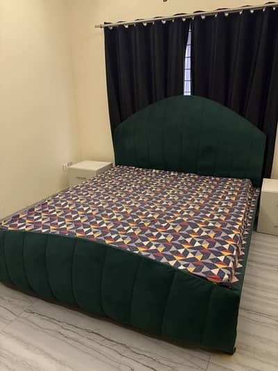 King Size Olive Green Velvet Bed Set – Complete Bedroom Furniture