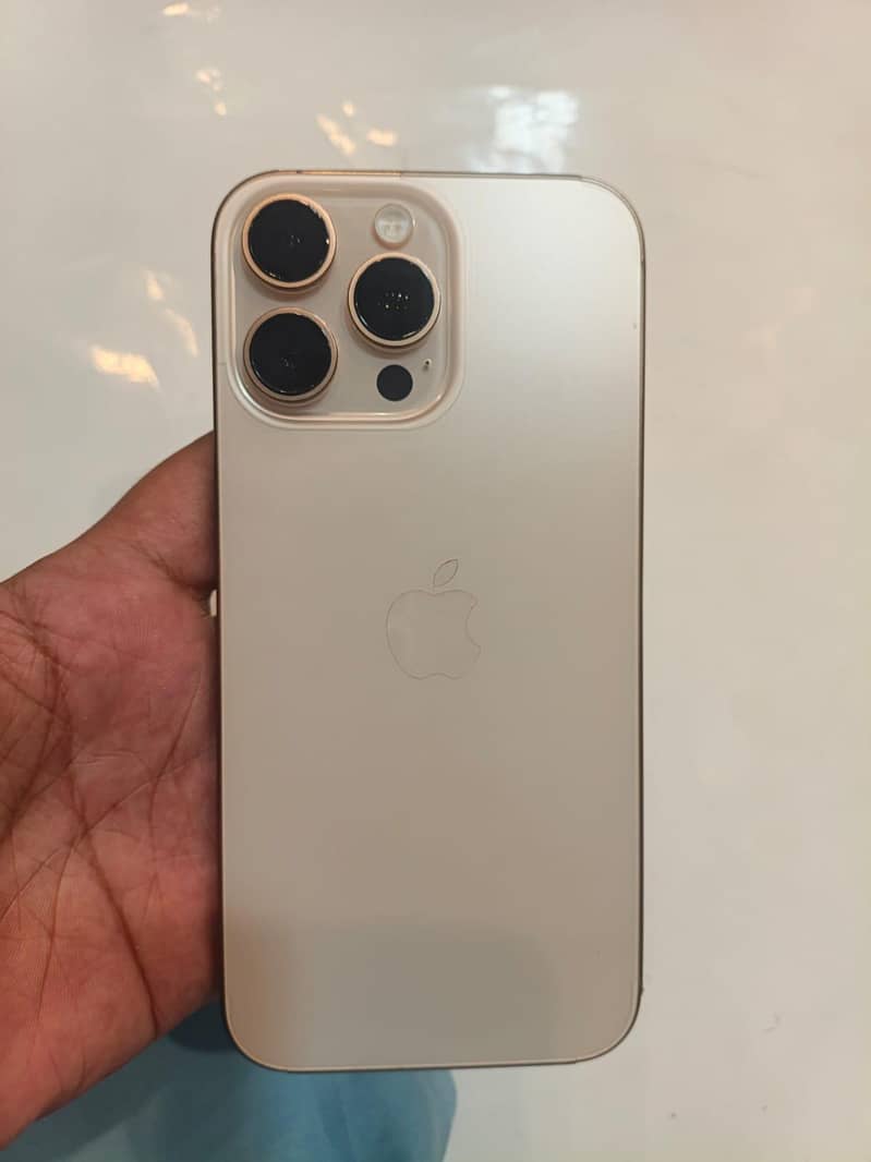 Apple iPhone 16 Pro Max 0