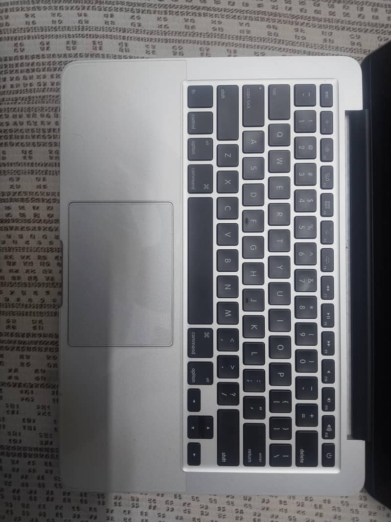 apple macbookpro 13" 1