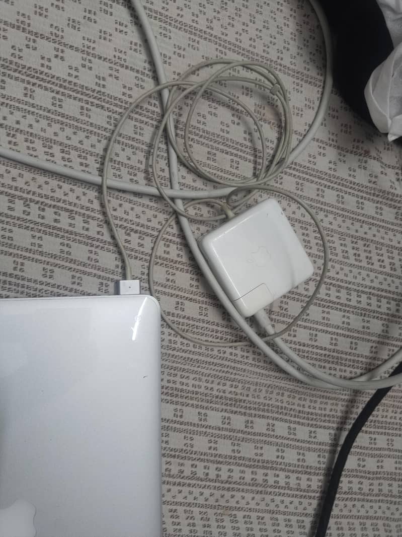 apple macbookpro 13" 9