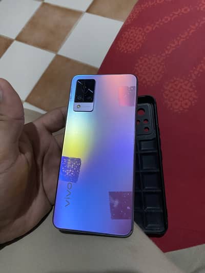 Vivo V21