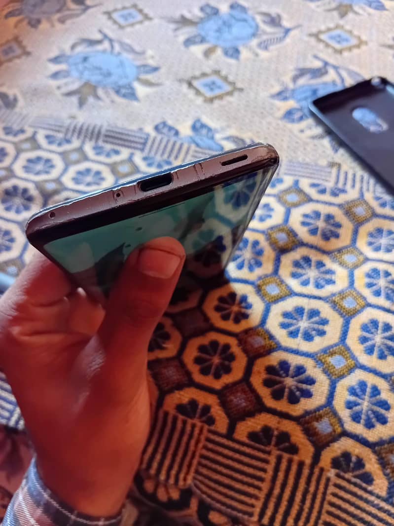 Sharp Aquos Zero 2 5