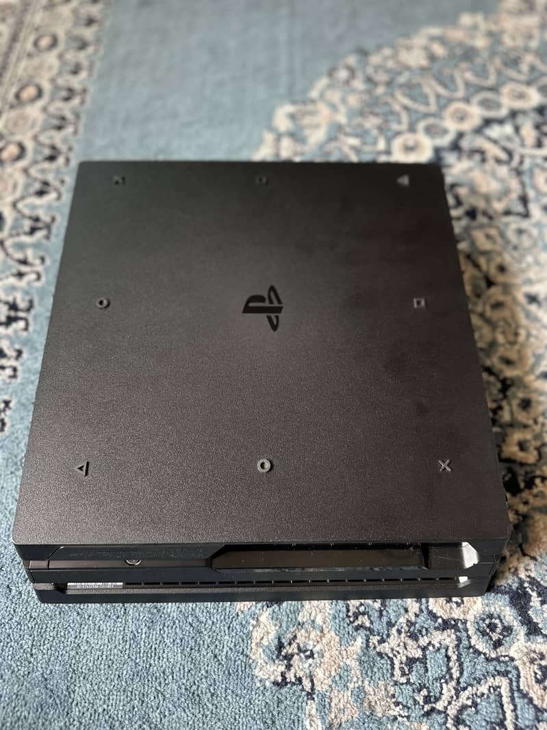 PlayStation 4 Pro 3