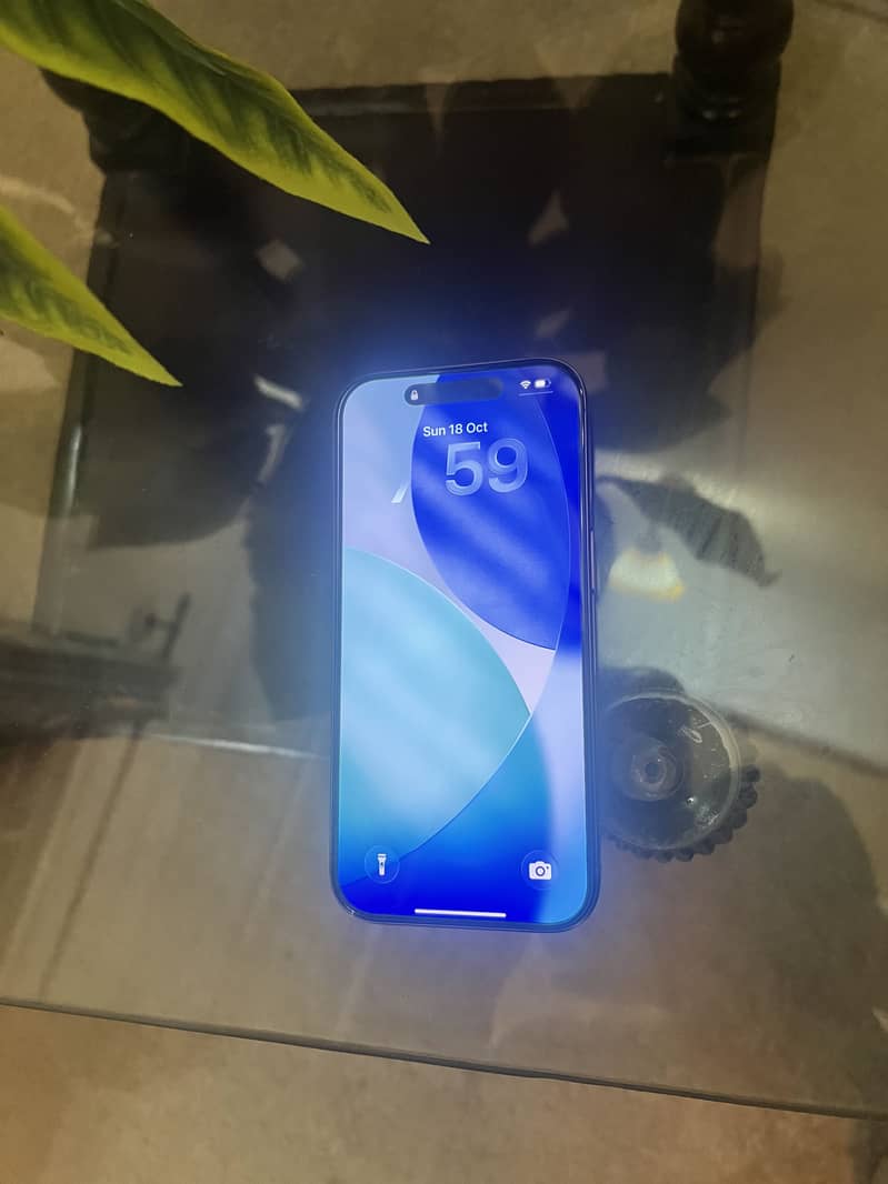 Apple iPhone 16 Pro 3