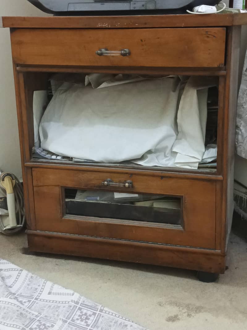TV TROLLEY 0