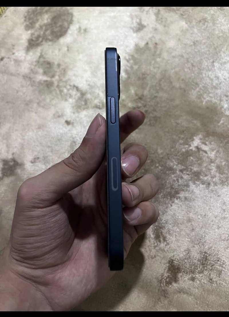 Apple iPhone 13 1