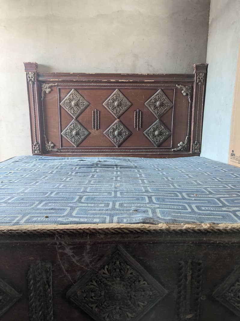 Kind size bed 1