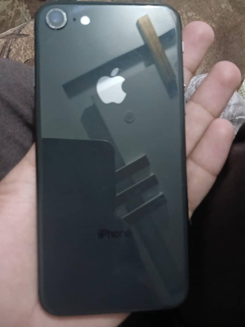 Apple iPhone 8 0