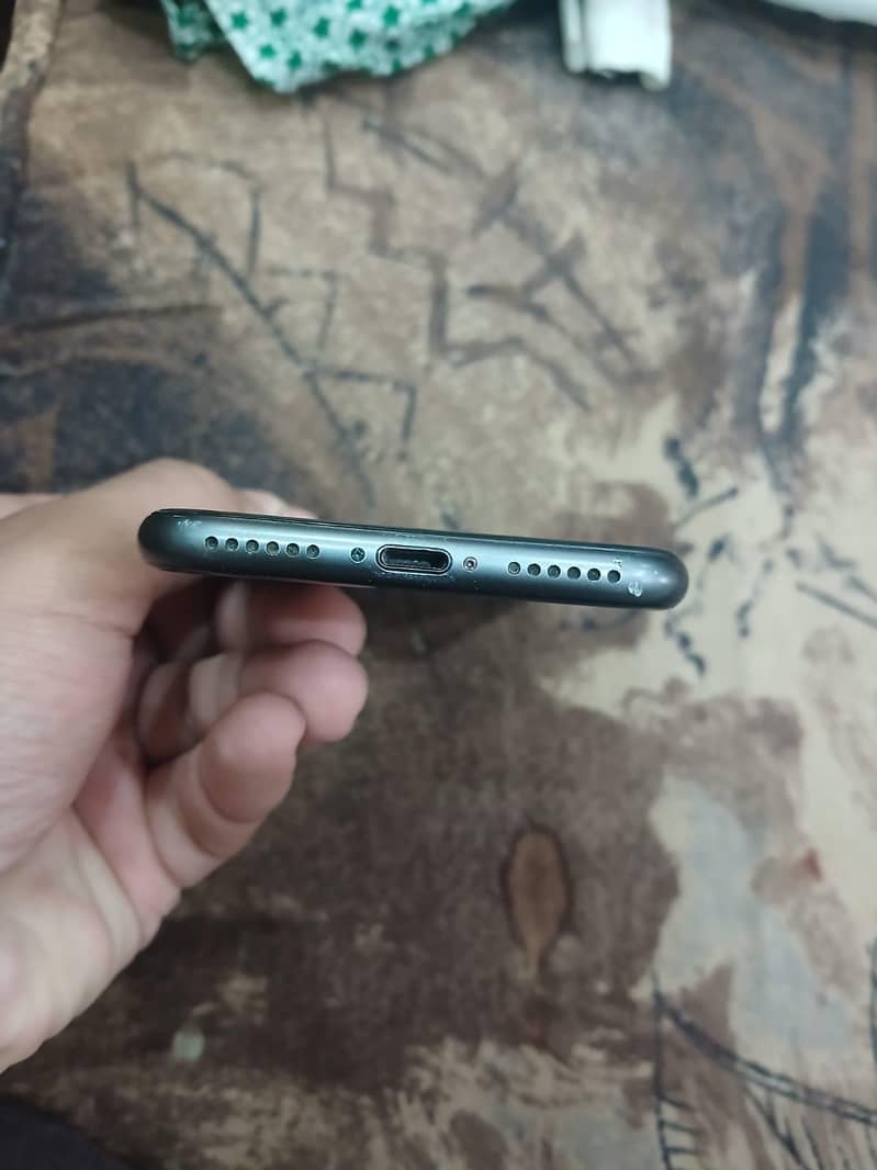 Apple iPhone 8 2