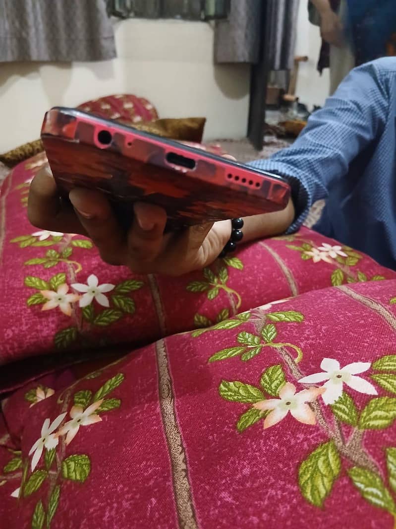 Tecno Spark 10 Pro 4