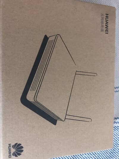 Huawei Optic Fibre Router Xpon For Sale with Box And Adopter