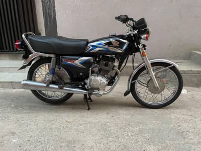 Honda 125 (Special Addition, Self Start) Model Year: 2022