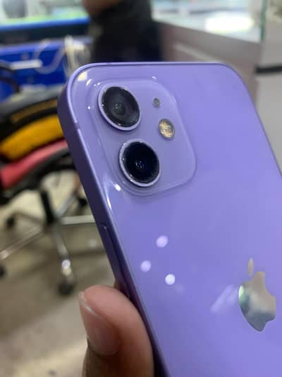 Apple iPhone 12 Bord Urgent Need