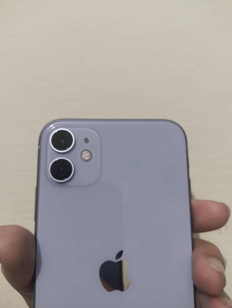 Apple iPhone 11 3