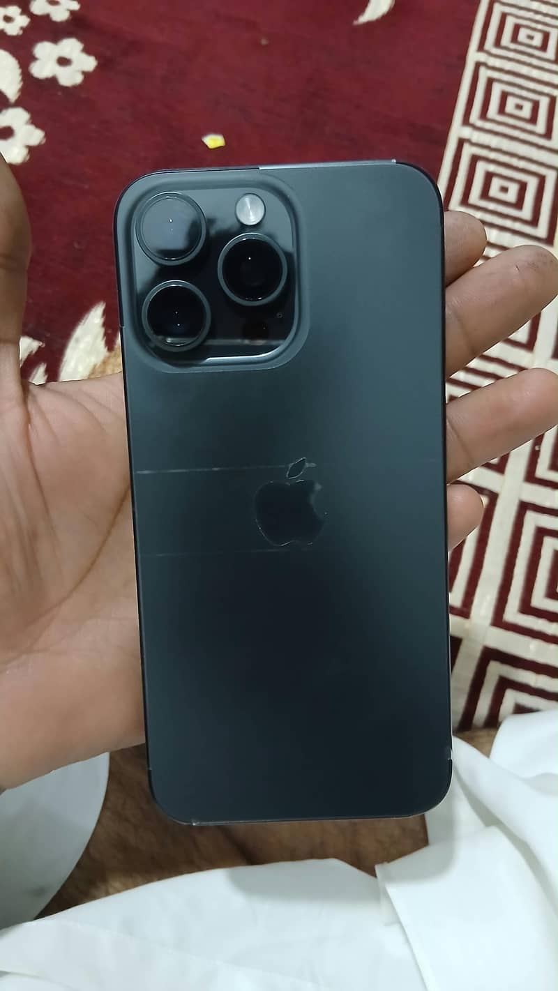 Apple iPhone 15 Pro Max jv 1