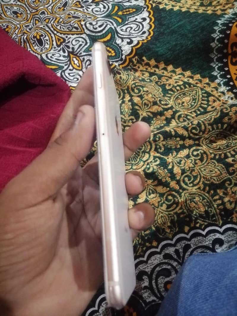 Apple iPhone 8 Plus 2