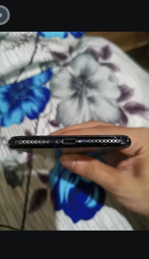 Apple iPhone 7 Plus 3