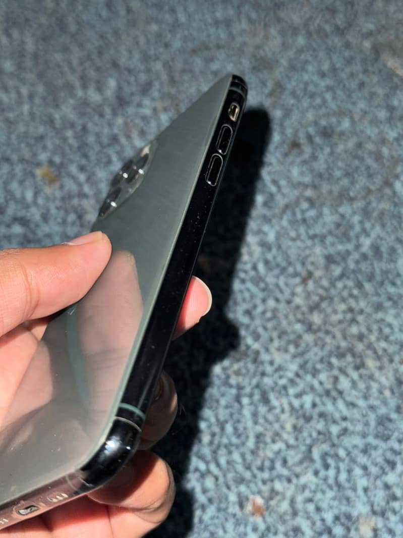 Apple iPhone 11 Pro 0
