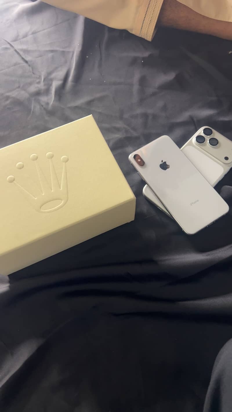 Apple iPhone XS Max 6